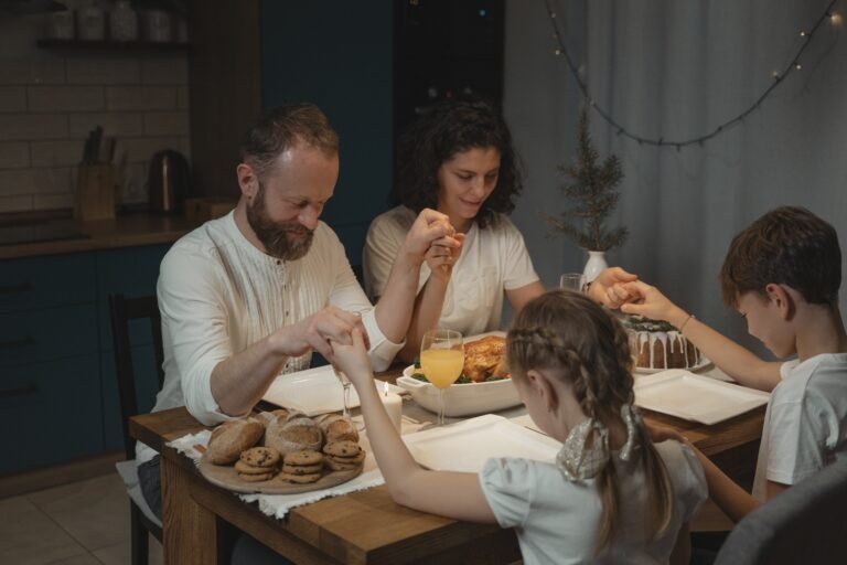 Nezih ve Seçkin Restaurantımıza Bayan Garson Alınacaktır.