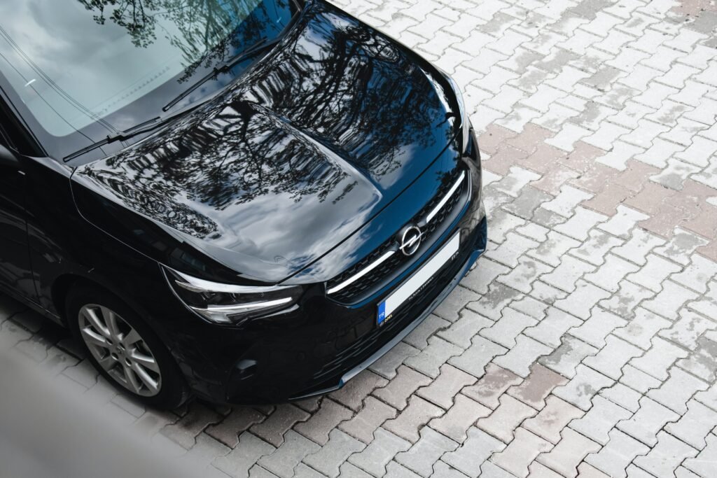 SEEKING 2020 MODEL OPEL INSIGNIA VEHICLE